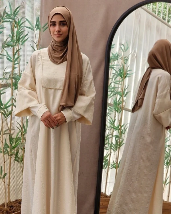 عبا حانیه کد 2 (مشکی و شیری)