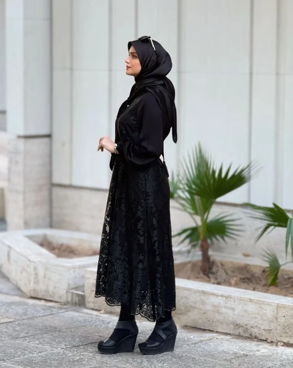 پیراهن مبینا مشکی گل درشت