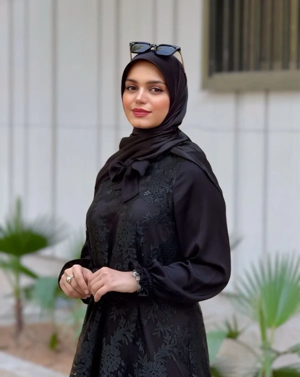 پیراهن مبینا مشکی گل درشت