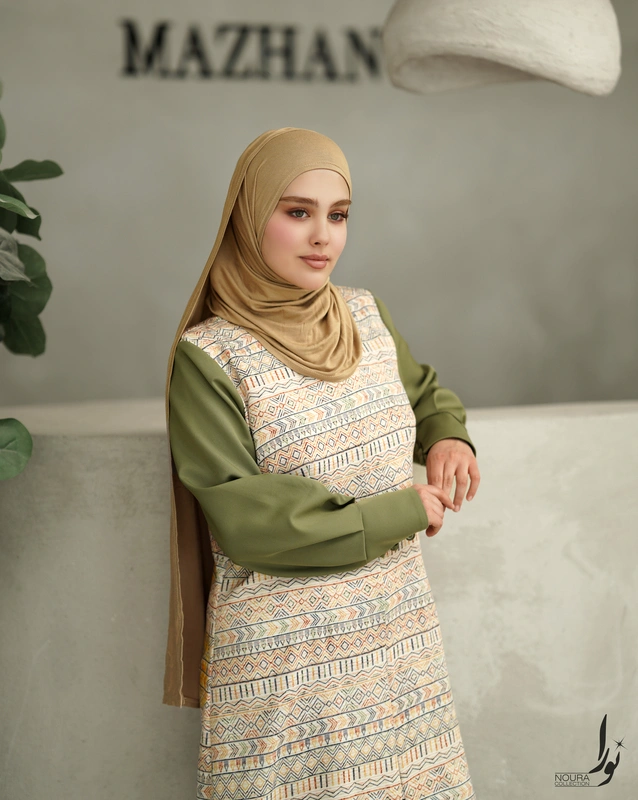 کت و شلوار هلن پسته ای