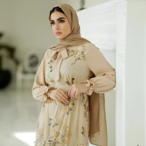پیراهن مبینا نسکافه ای طرح گل بابونه