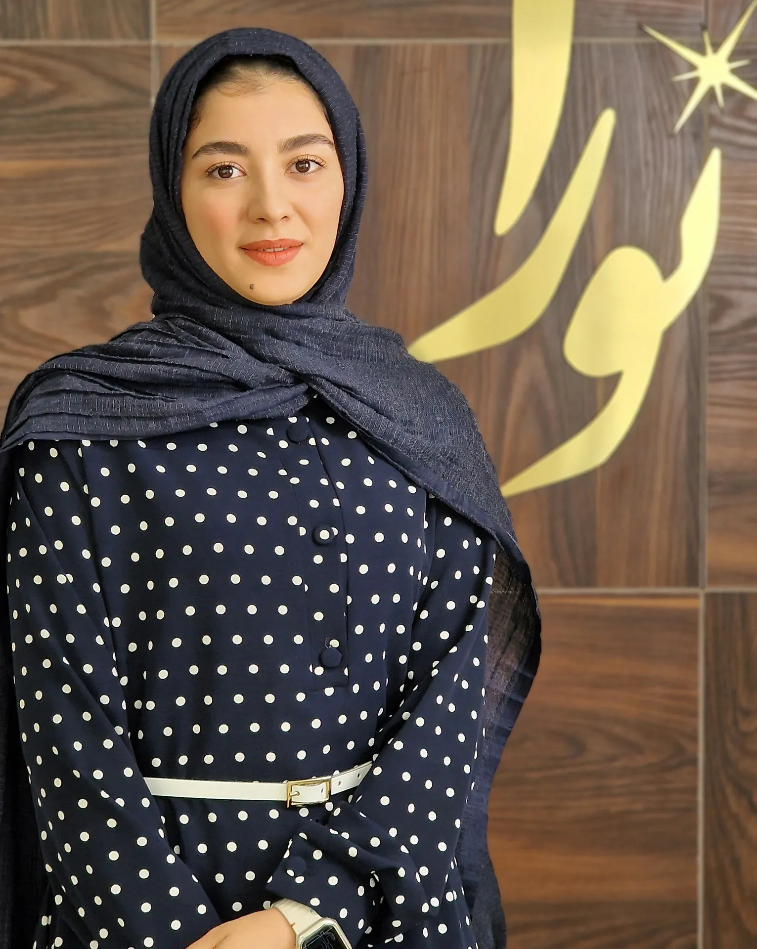 پیراهن آفتاب سرمه ای طرح خال خالی 6 پیراهن آفتاب سرمه ای طرح خال خالی