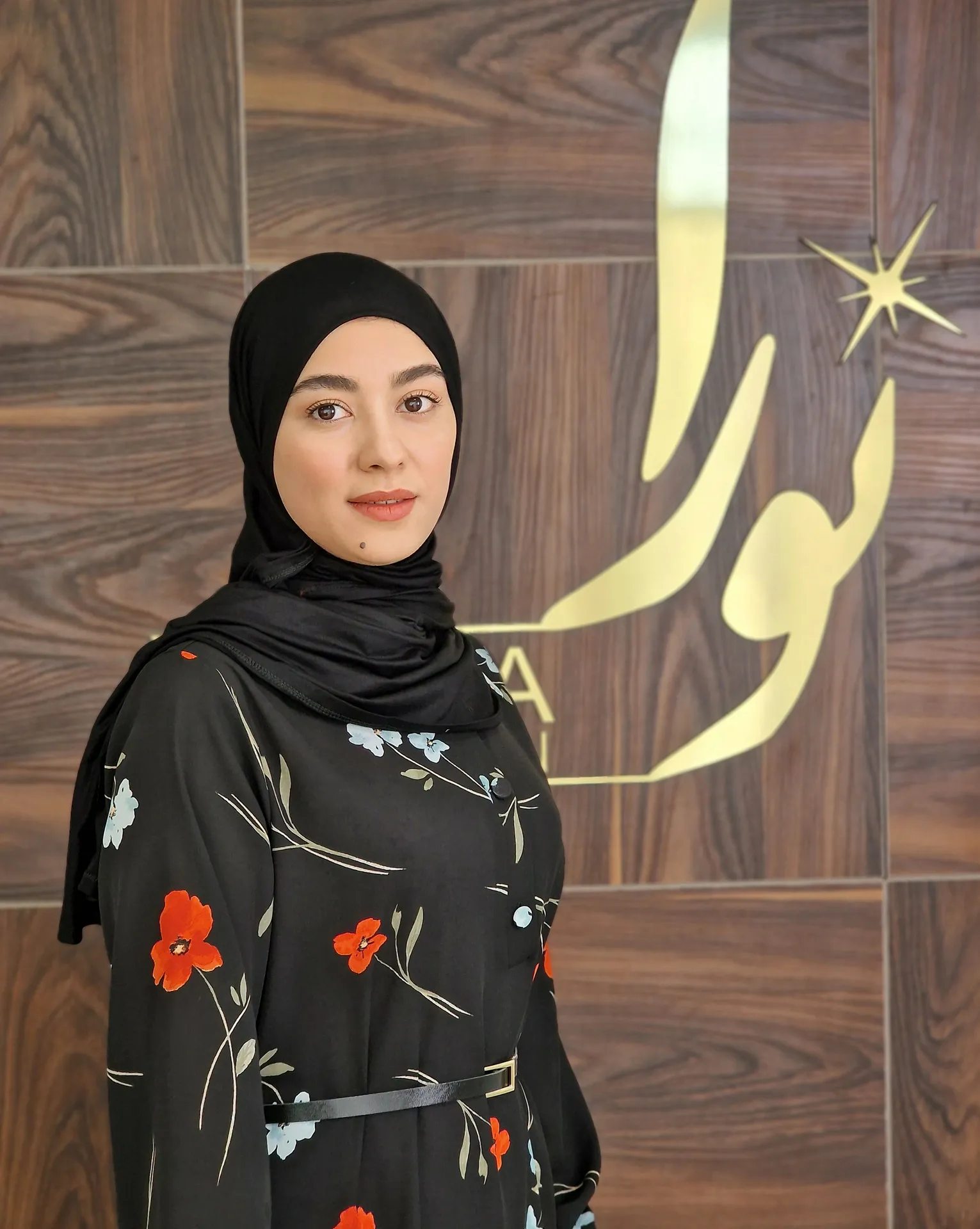 پیراهن آفتاب مشکی طرح گل شقایق 5 پیراهن آفتاب مشکی طرح گل شقایق