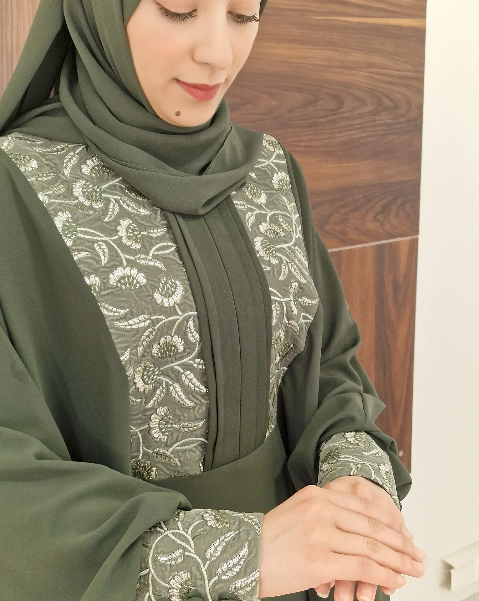 عبا رزا زیتونی طرح برگ 2 عبا رزا زیتونی طرح برگ