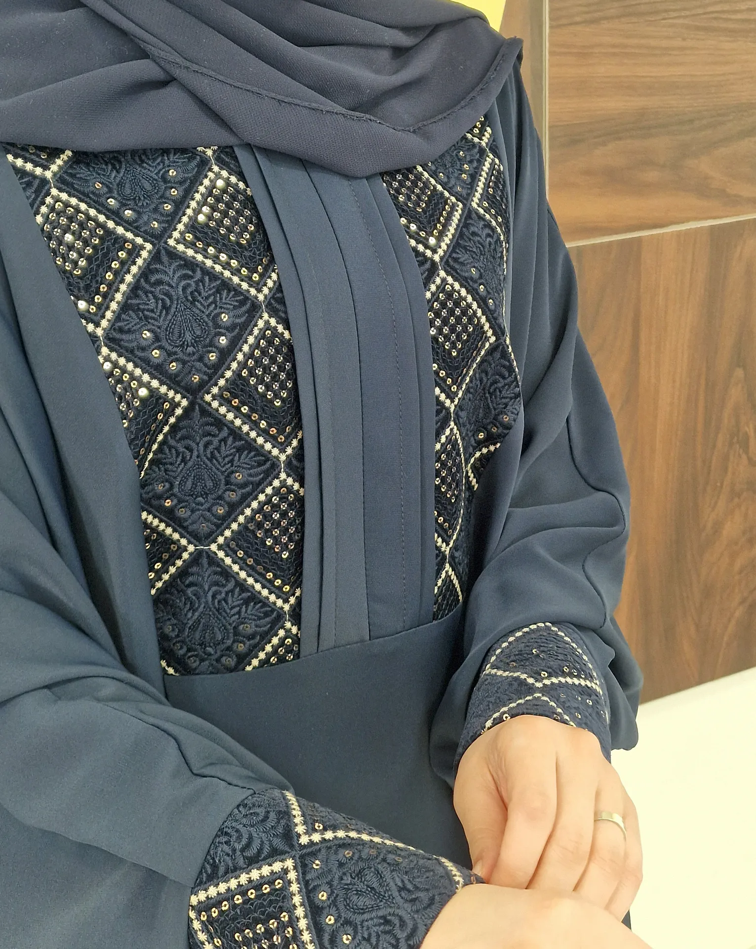 عبا رزا سرمه ای طرح لوزی 2 عبا رزا سرمه ای طرح لوزی