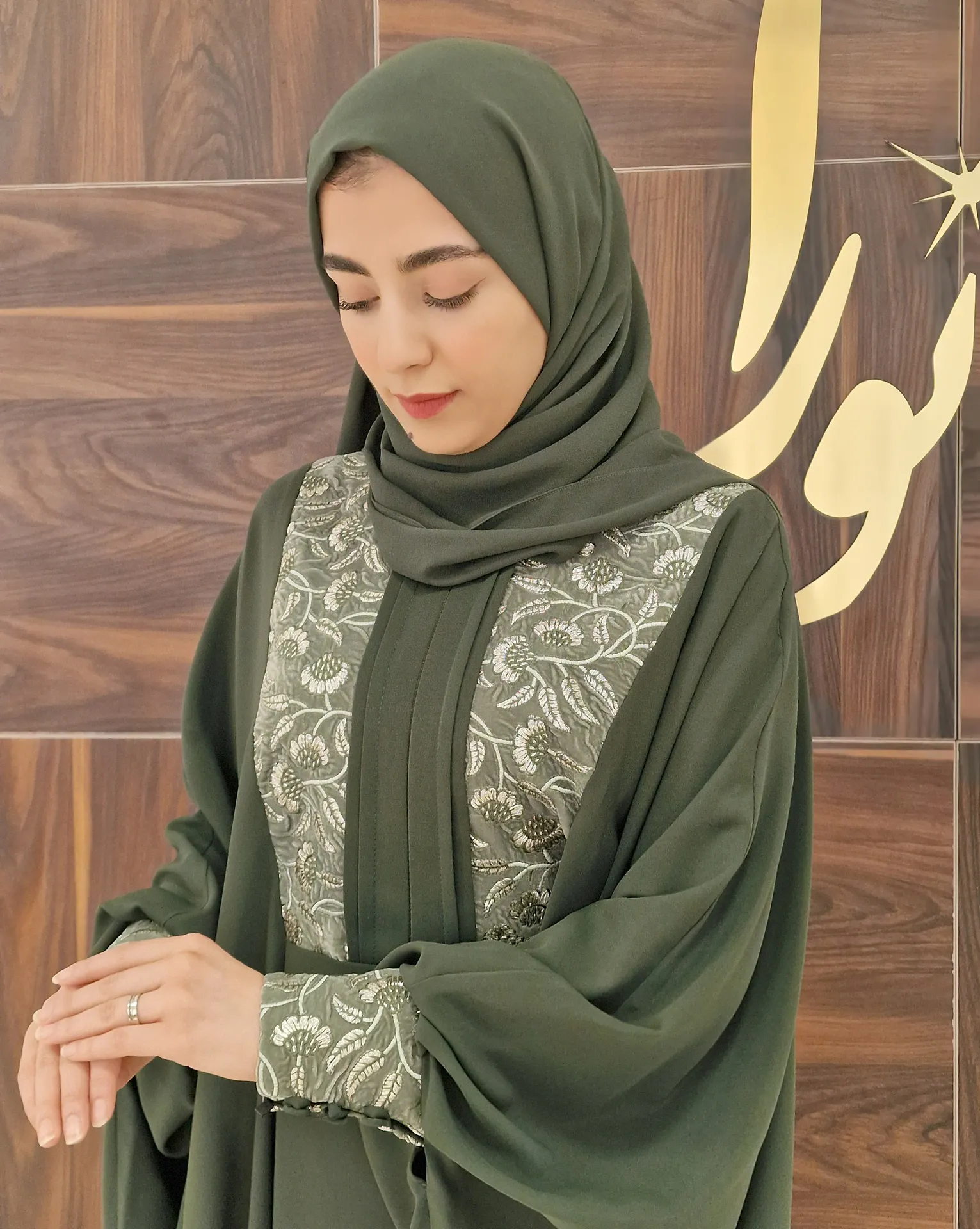 عبا رزا زیتونی طرح برگ 4 عبا رزا زیتونی طرح برگ